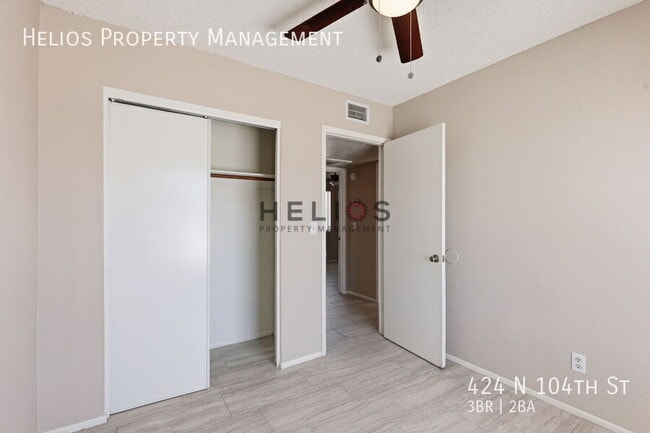 Building Photo - 424 N 104th St