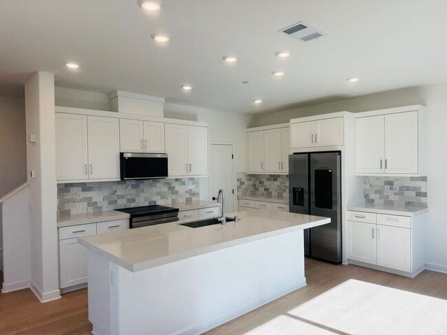 Building Photo - 12078 Aden Wy