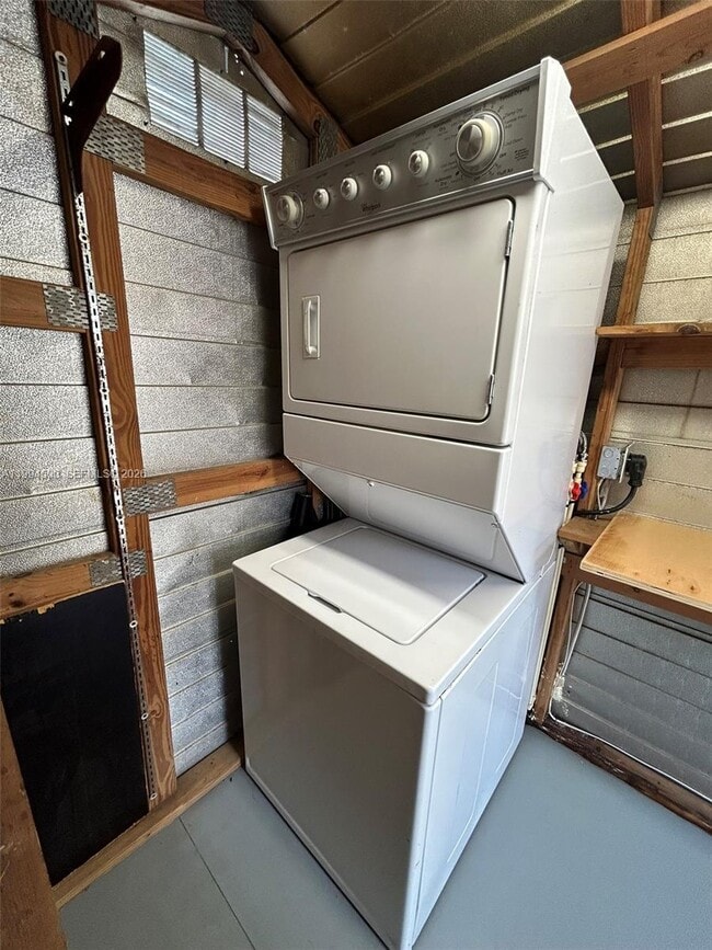 Building Photo - 11942 N Branch Rd