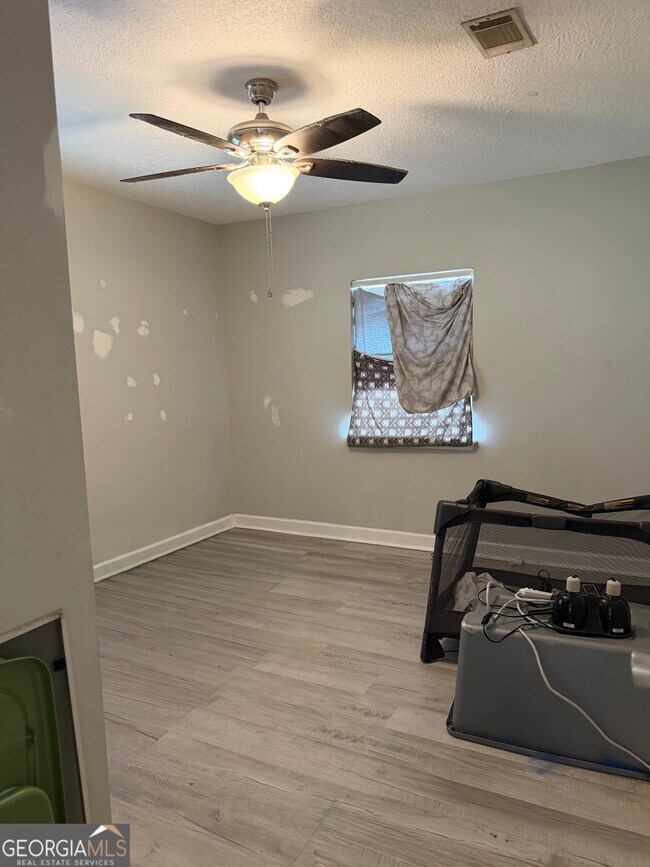 Building Photo - 216 Clarks Bluff Rd