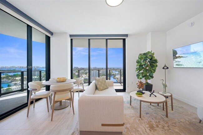 Building Photo - 580 72nd St