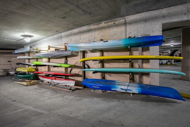 Building Photo - 404 Kelly Plantation Dr