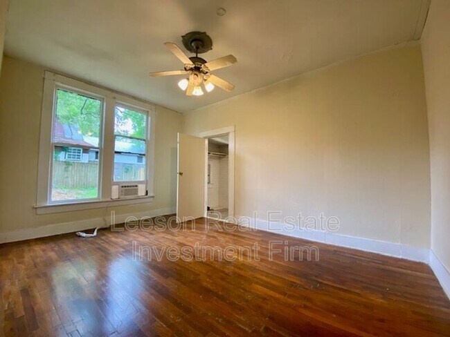 Building Photo - 548 Dalzell St