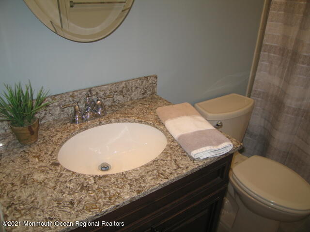 Building Photo - 90 Quince Ct