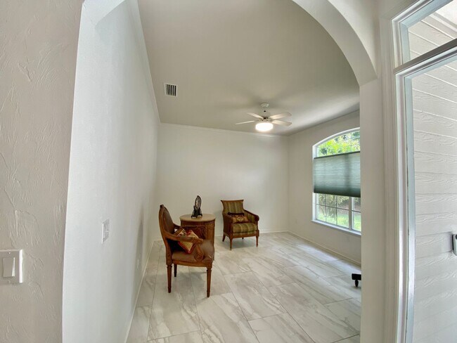 Building Photo - Renovated Haile Plantation Home – Move-In ...