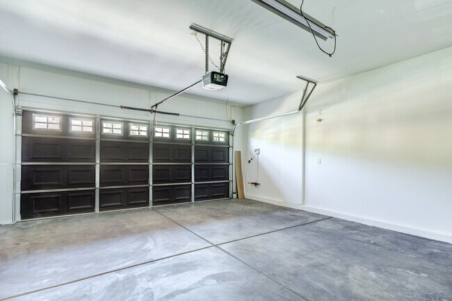 Building Photo - 10320 Bluff Valley Ct