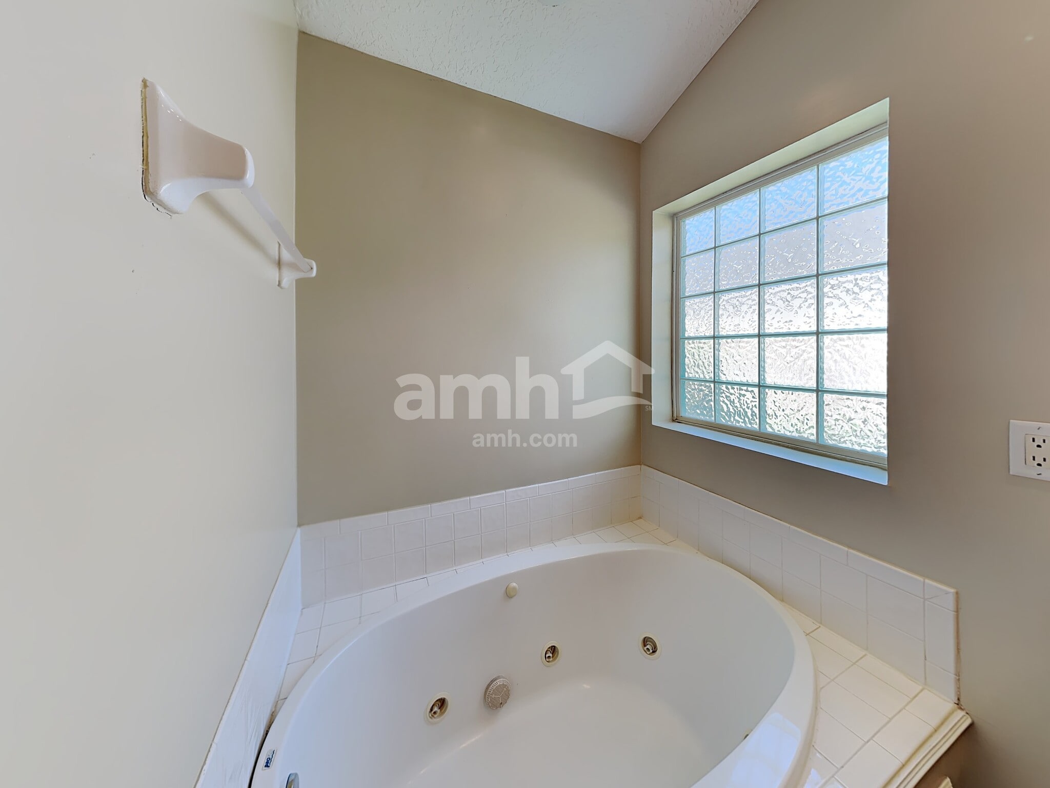 Building Photo - 804 Templeton Ln