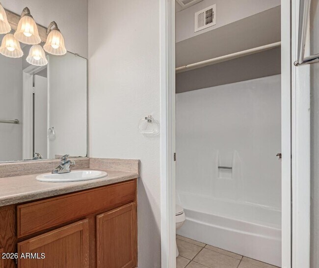 Building Photo - 8055 E Thomas Rd