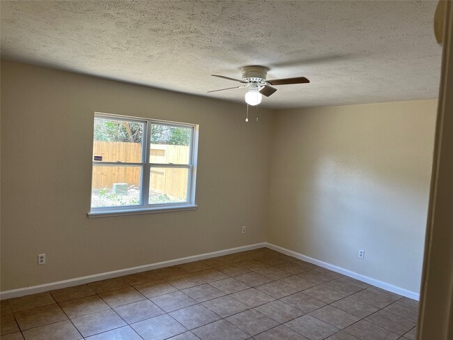 Building Photo - 6906 Gettysburg Dr