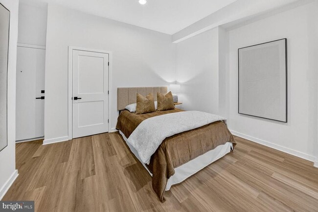 Building Photo - 709 Massachusetts Ave NE