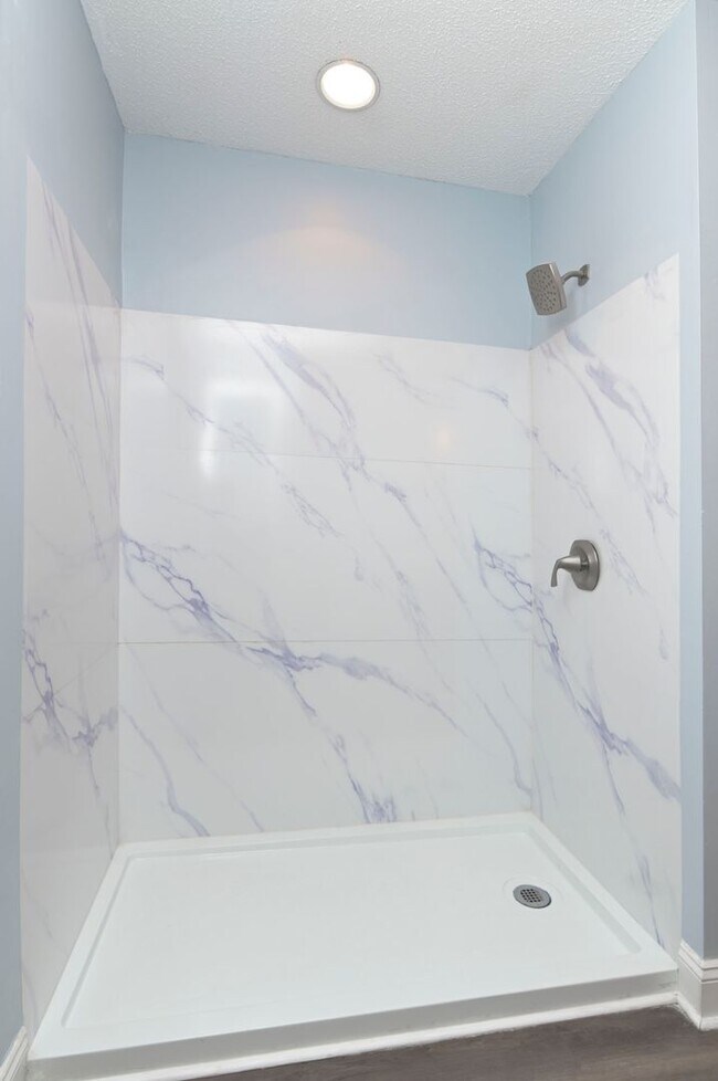 Building Photo - Beautifully Updated 3BR Home Minutes from Fort Jackson, VA Hospital & I-77