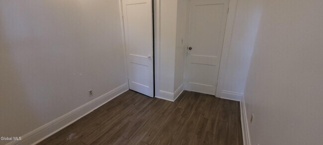 Building Photo - 9 St Joseph's Terrace