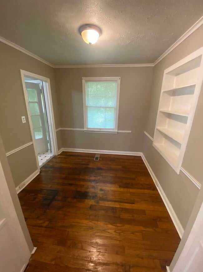 Building Photo - **ON HOLD**Total Electric 3 Bedroom / 1 Ba...