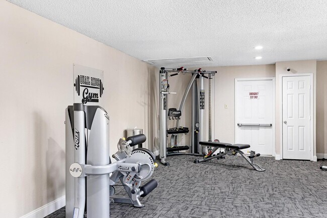 Building Photo - 1919 W Tarrant Rd