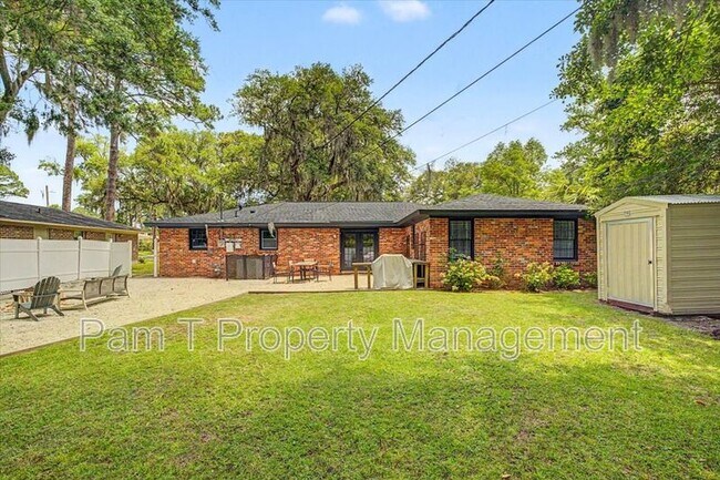 Building Photo - 1332 Grace Dr