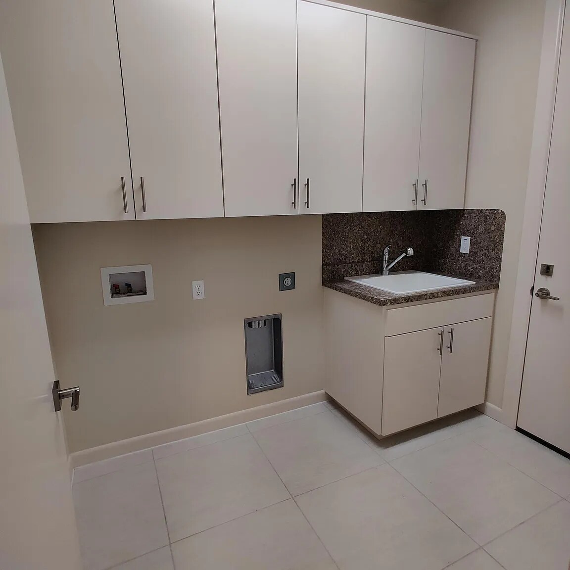 Building Photo - 1217 Ozark Ave