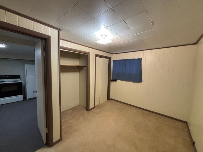 Building Photo - 250 Park Ave