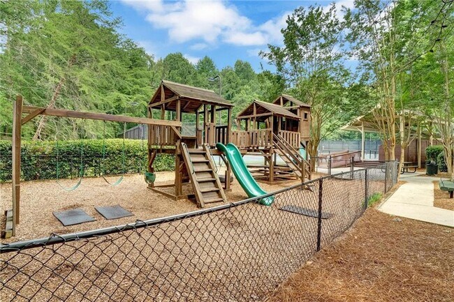 Building Photo - 510 Jacaranda Ct