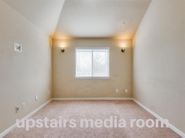 Building Photo - 12020 Tobosa Cir