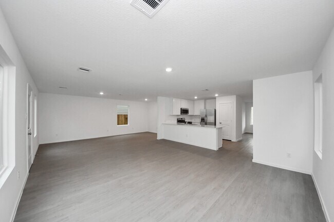 Building Photo - 13499 Sonali Springs Dr