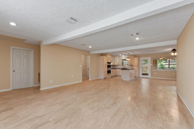Building Photo - 4906 Green Willow Ln