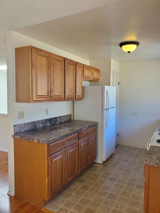 Building Photo - 3 Bedroom Home In East Bremerton