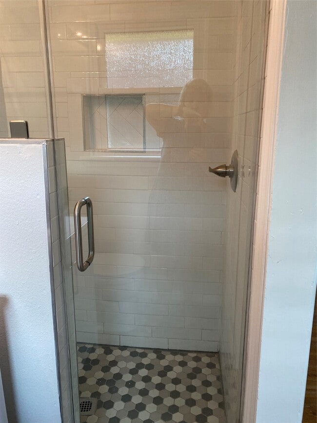 Building Photo - 4929 Libbey Dr