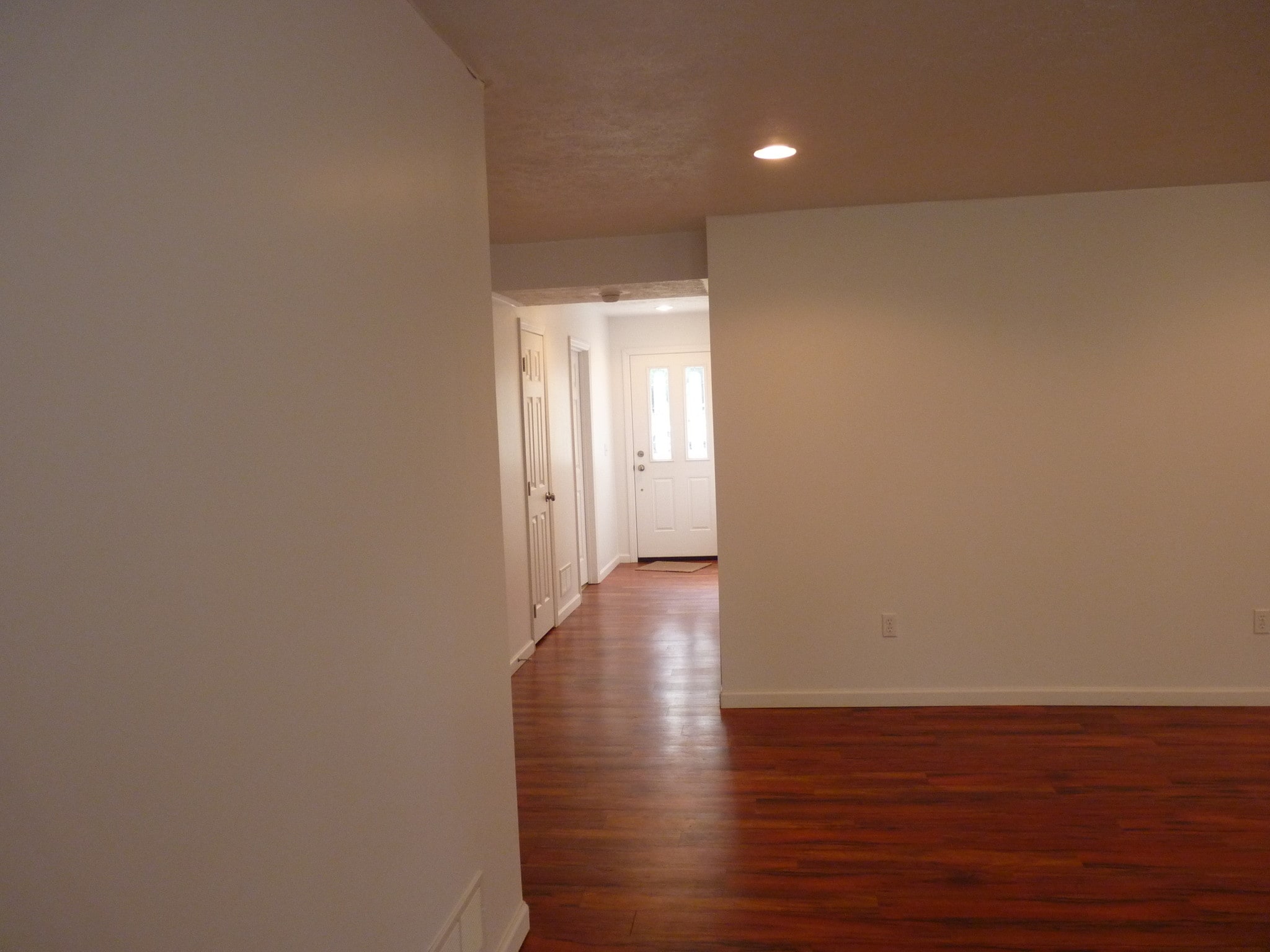 Building Photo - 724 Greenlawn Rd