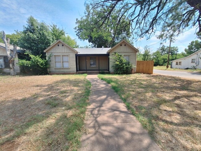 Primary Photo - 3 bedroom, 1 bath