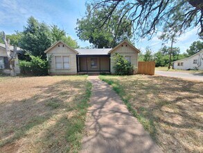 Building Photo - 3 bedroom, 1 bath