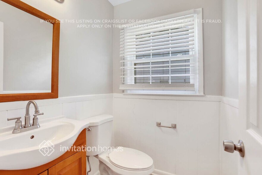 Building Photo - 2737 Knollview Dr