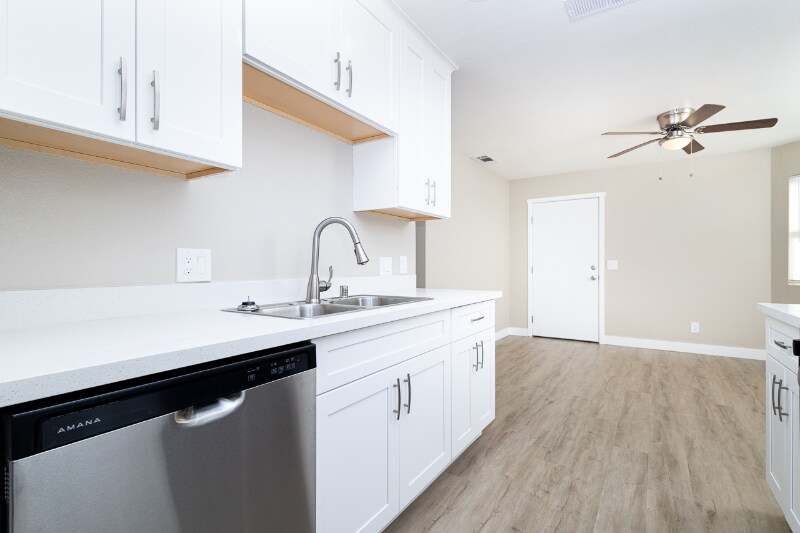 Building Photo - 1517 Nogales St