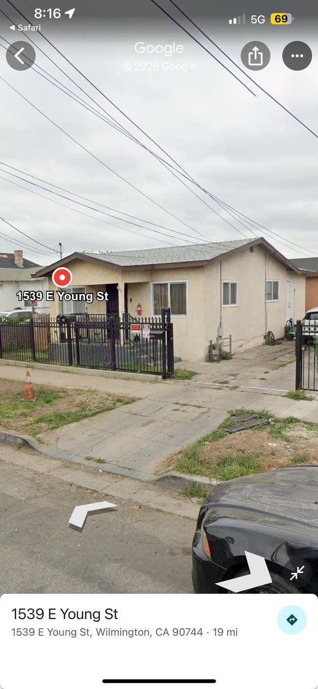 Building Photo - 1539 E Young St