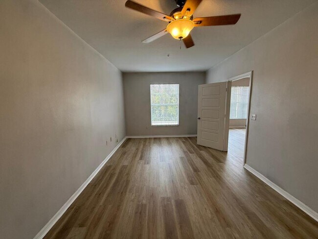 Building Photo - 5506 Metrowest Blvd