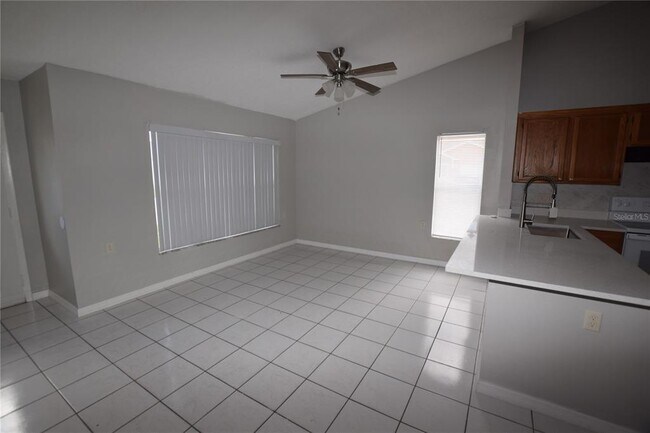 Building Photo - 1023 Cranberry Dr