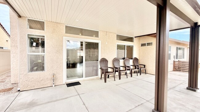 Building Photo - Lovely Single-Story Home in the Friendly and Desirable Lake Rancho Viejo Community of Fallbrook!