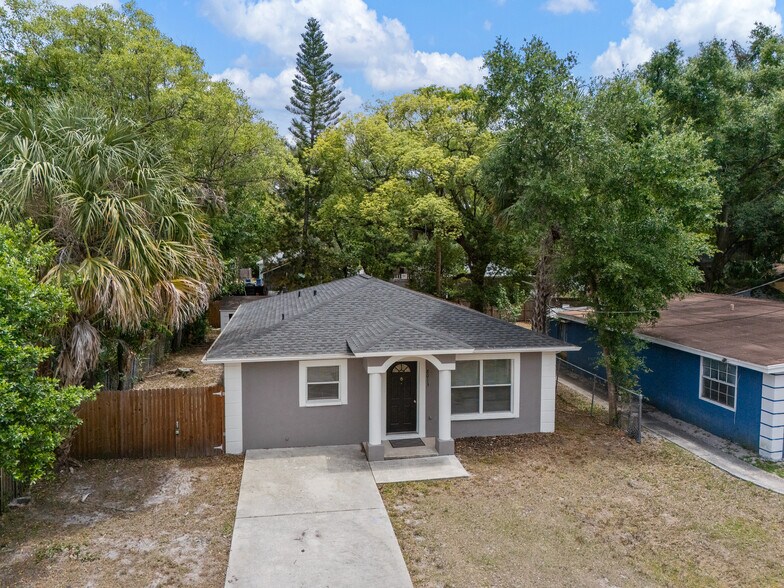 Building Photo - 8013 N Alaska St