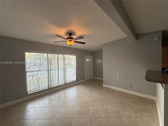 Building Photo - 4120 NE 12th Terrace