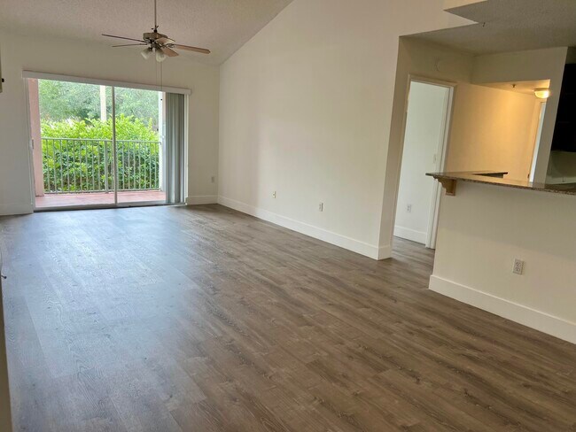 Building Photo - 7832 Sonoma Springs Cir