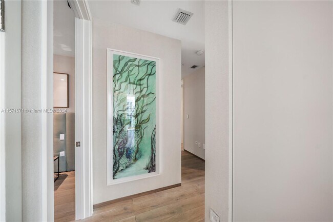 Building Photo - 10203 Collins Ave