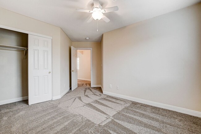 Building Photo - Beautiful 2story house with strip views