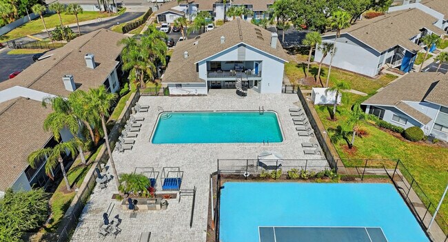 Building Photo - 8307 Royal Sand Cir