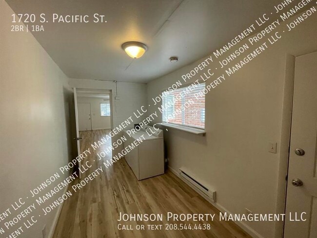 Building Photo - 1720 S Pacific St