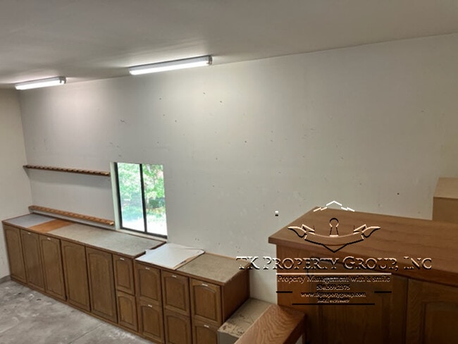 Building Photo - 13285 Sugarbush Ct