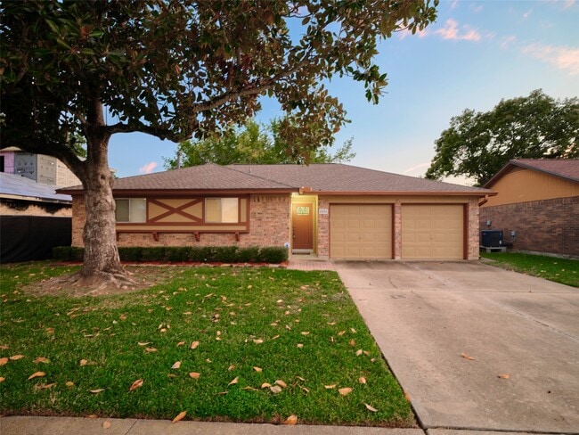 Primary Photo - 4804 Fairhaven St