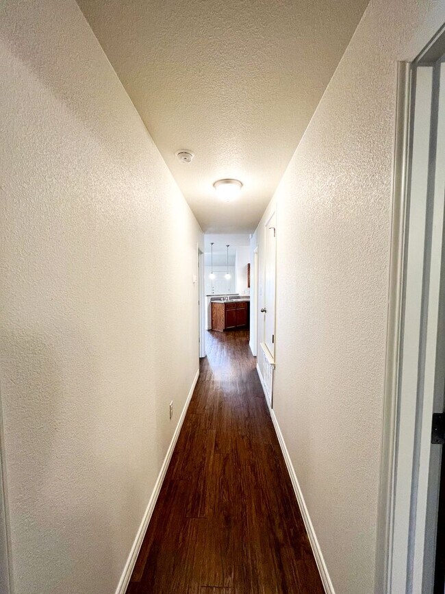 Building Photo - 1515 Justin Lp