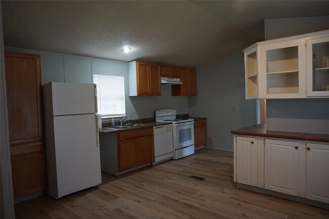 Building Photo - 8786 Scarlet Oak