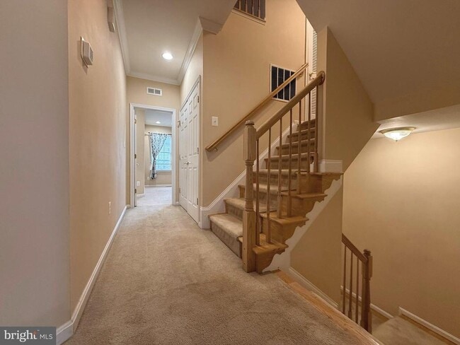 Building Photo - 22949 Fanshaw Square