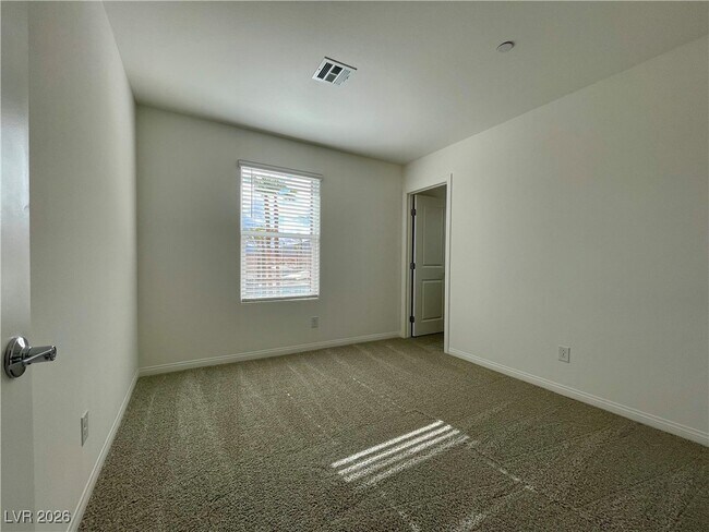 Building Photo - 12185 Scarlet Ember Rd