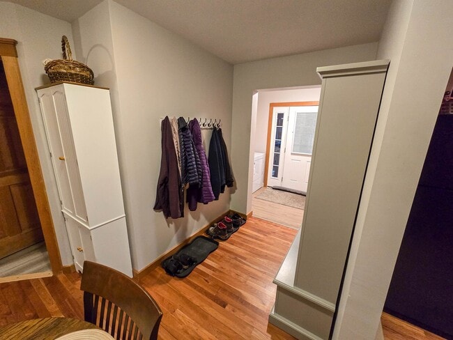 Building Photo - 145 Knight Ln